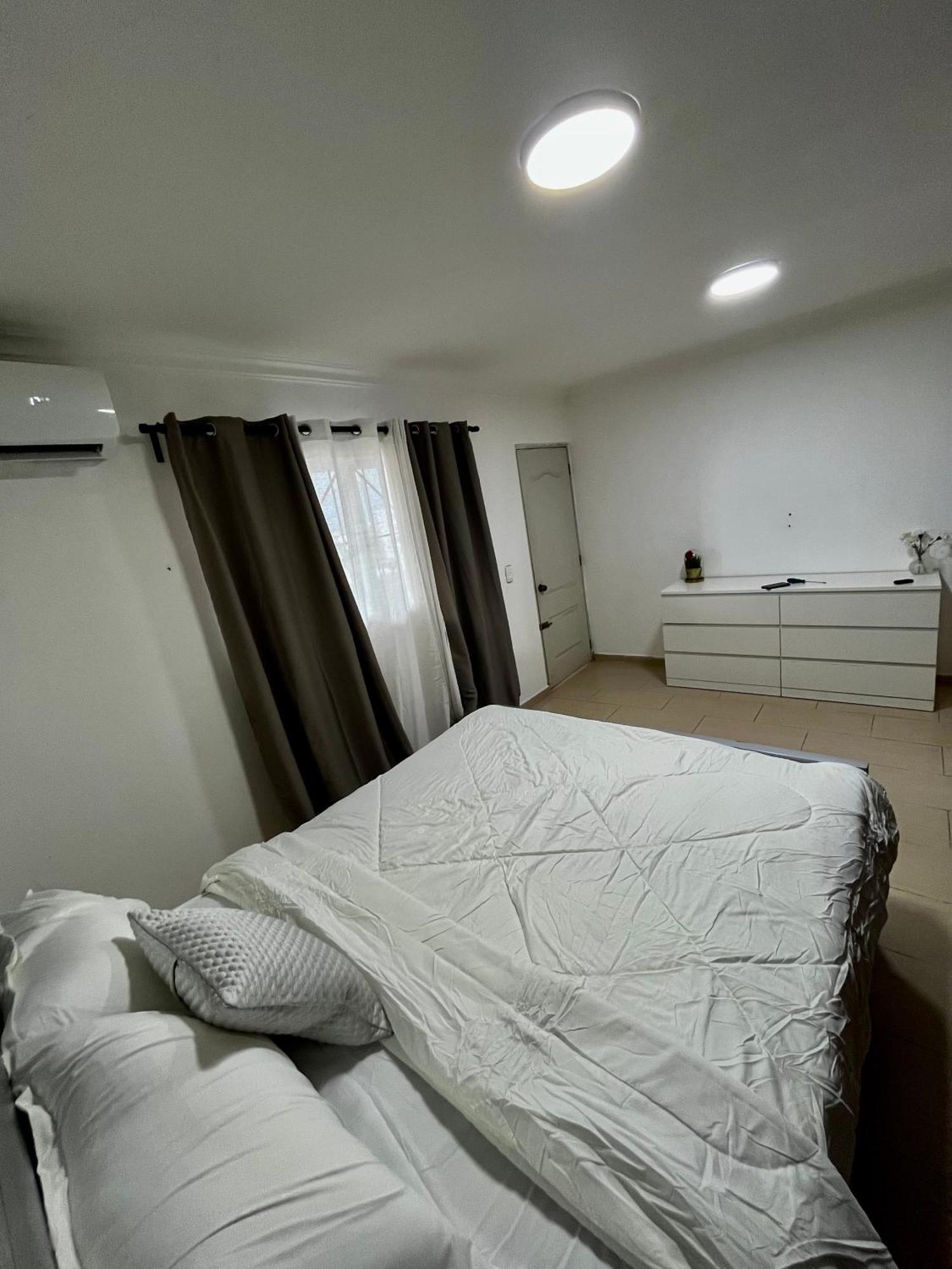 Residencial Ana Maria Hotel Санто Доминго Екстериор снимка